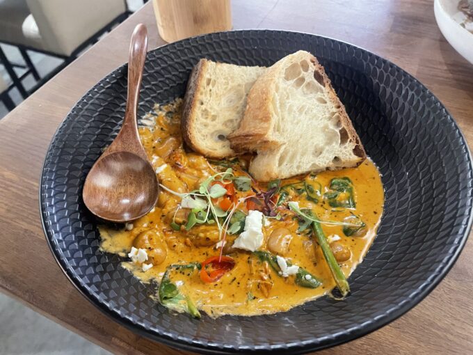 chilli butter beans, oak ca phe